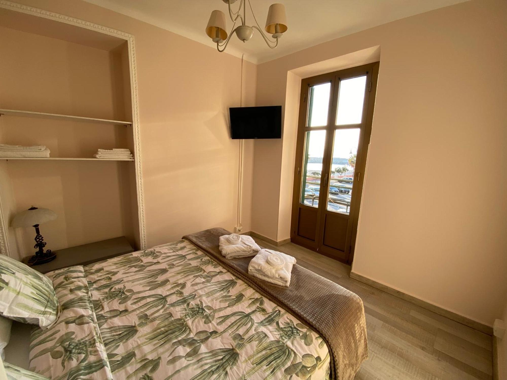 Ferienwohnung L'Eternita' E' Il Mare Mischiato Col Sole Rimbaud Ventimiglia Exterior foto