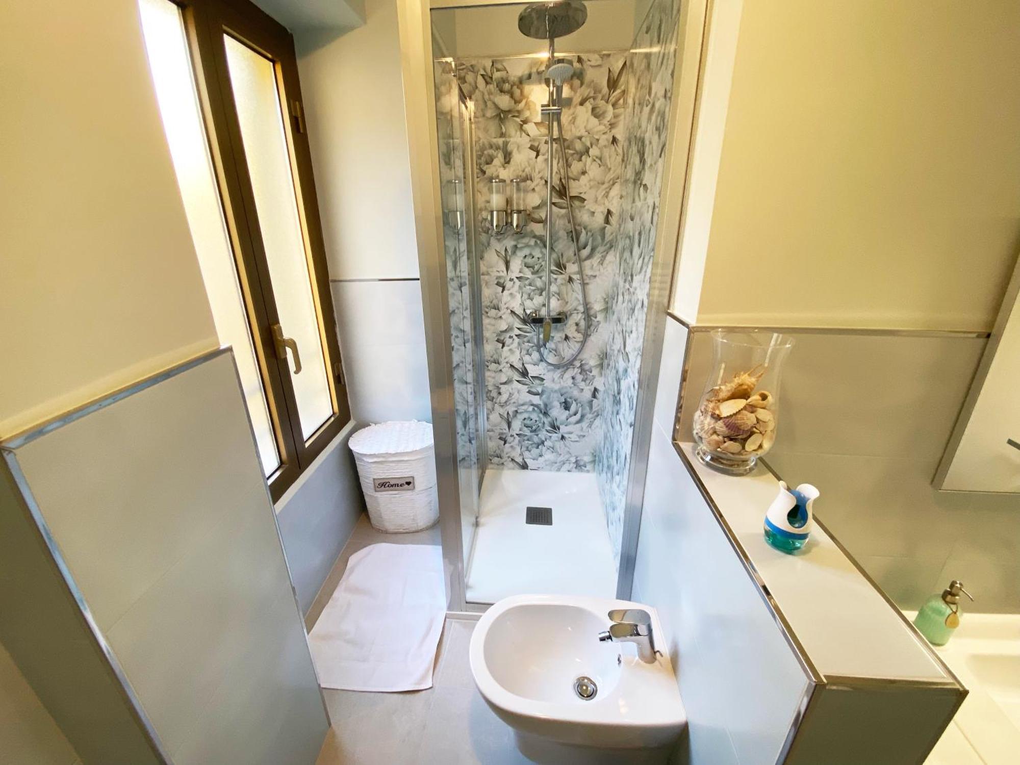 Ferienwohnung L'Eternita' E' Il Mare Mischiato Col Sole Rimbaud Ventimiglia Exterior foto